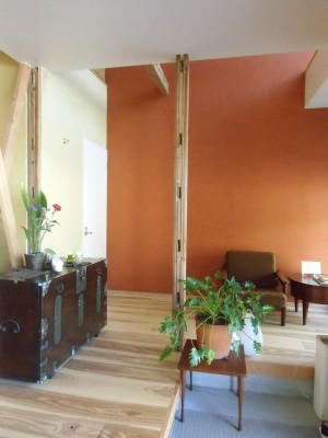 小林さんご夫婦の設計事務所。さすが調度品もオシャレです。