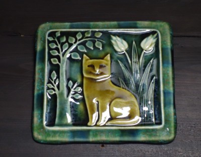 オーナーご夫婦が、長い海外生活で手に入れられた猫グッズも♪